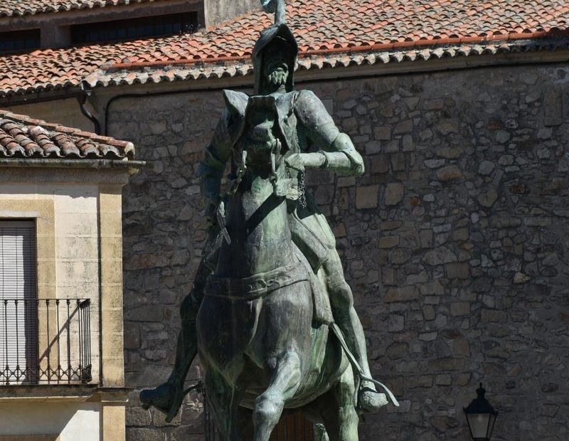 La estatua de Francisco Pizarro